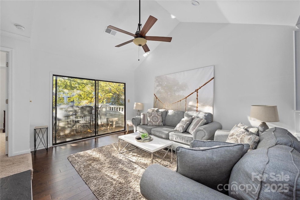 2715 Selwyn Ave unit 30, Charlotte, NC 28209 - photo 1