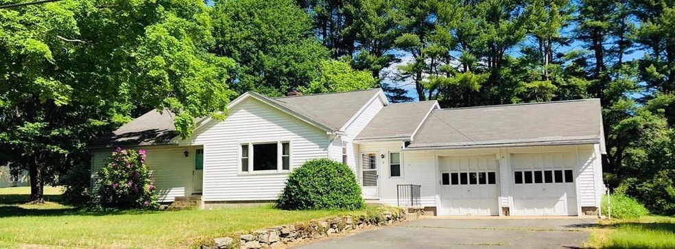 3 Wequamps Dr, South Deerfield, MA 01373 - photo 1