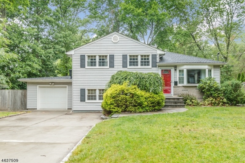 2505 Birchwood Ct, Scotch Plains, NJ 07076 - photo 1