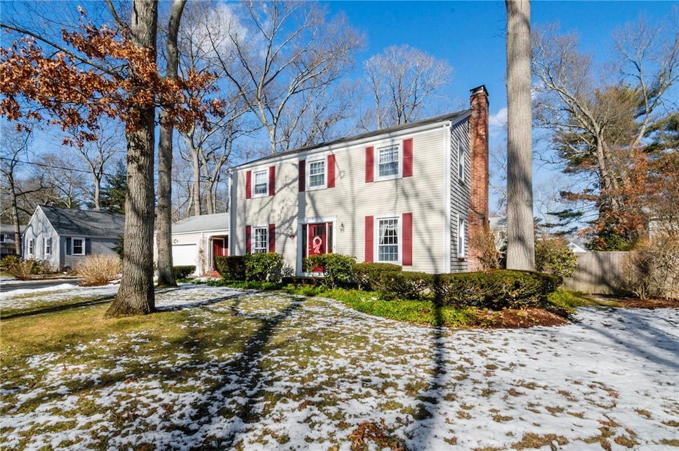 8 Copper Kettle Ln, Barrington, RI 02806 - photo 1