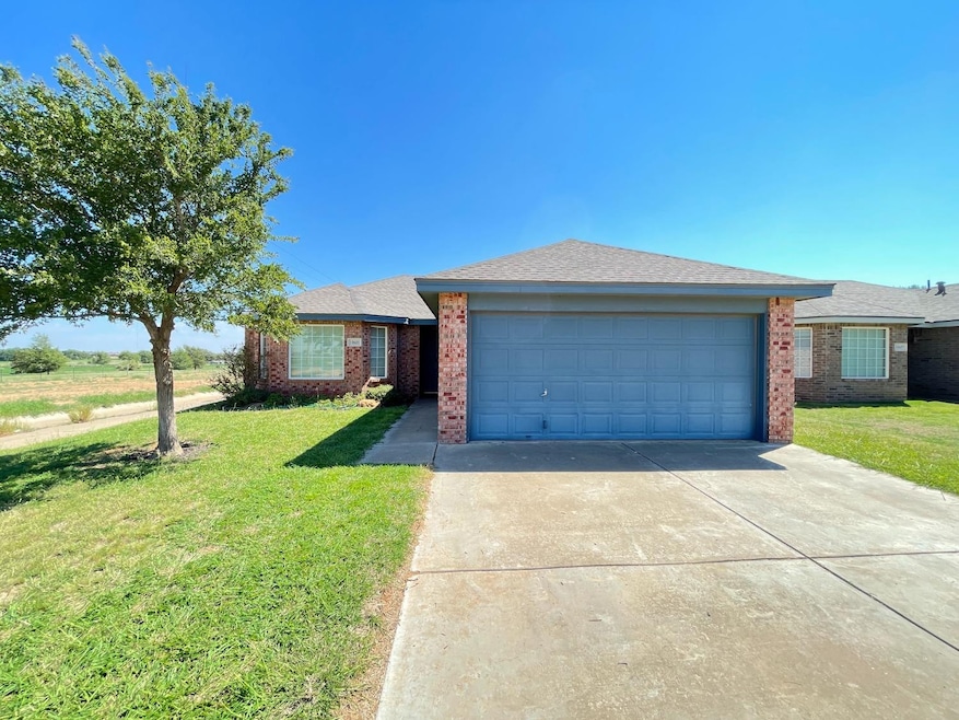 10601 Canton Ave, Lubbock, TX 79423 - photo 1