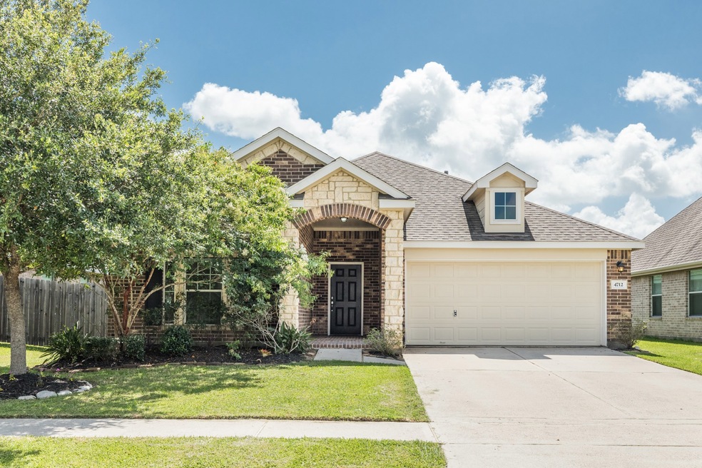 4712 Lake Rim Dr, Alvin, TX 77511 - photo 1