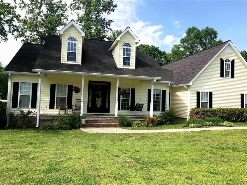 Beautiful Cape Cod on 2.87 acre