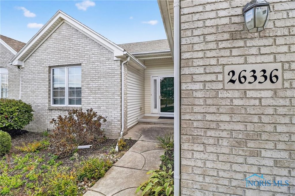 26336 E Wexford Dr, Perrysburg, OH 43551 - photo 1