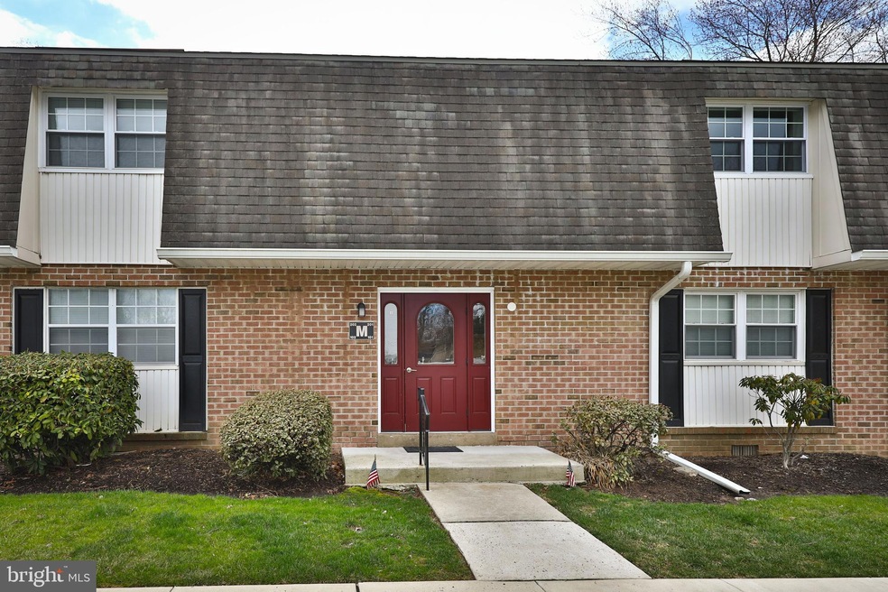 201 M Hampton Crossing Condiminiums, Southampton, PA 18966 - photo 1