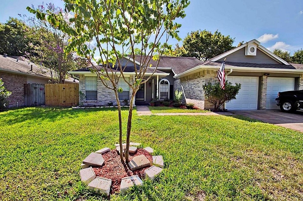 15643 Pebble Lake Dr, Houston, TX 77095 - photo 1