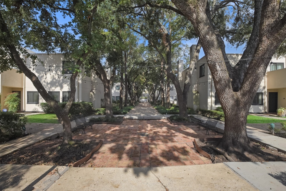 Beautifully maintained complex with mature trees a