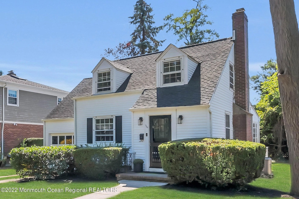 Sold $1,217,500 • Co-Listing Agent