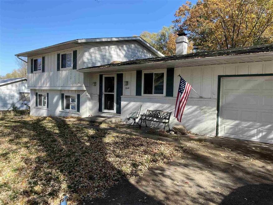 58440 Valley View Dr, Elkhart, IN 46517 - photo 1