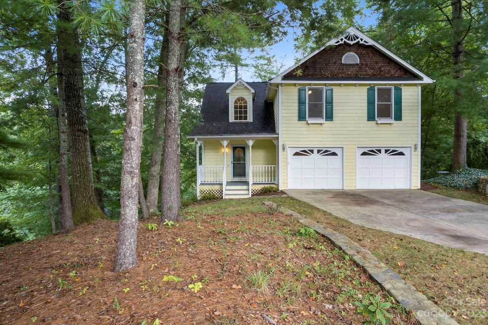 102 Goldfinch Ln, Asheville, NC 28803 - photo 1