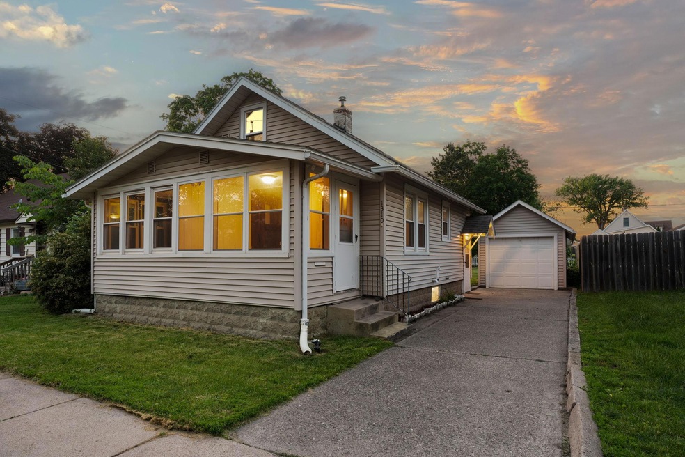 1310 10th Ave NW, Austin, MN 55912 - photo 1