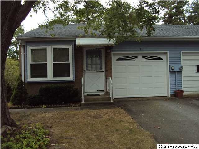 18 Maplewood Dr unit A, Whiting, NJ 08759 - photo 1