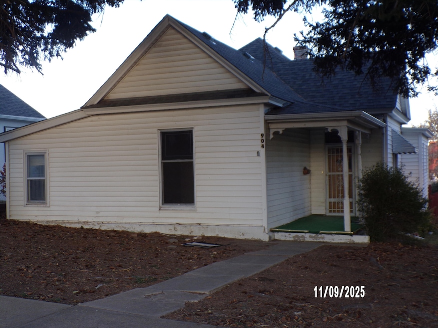 904 San Juan St, Trinidad, CO 81082 - photo 1