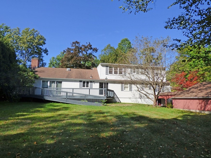 1006 S East St, Amherst, MA 01002 - photo 1