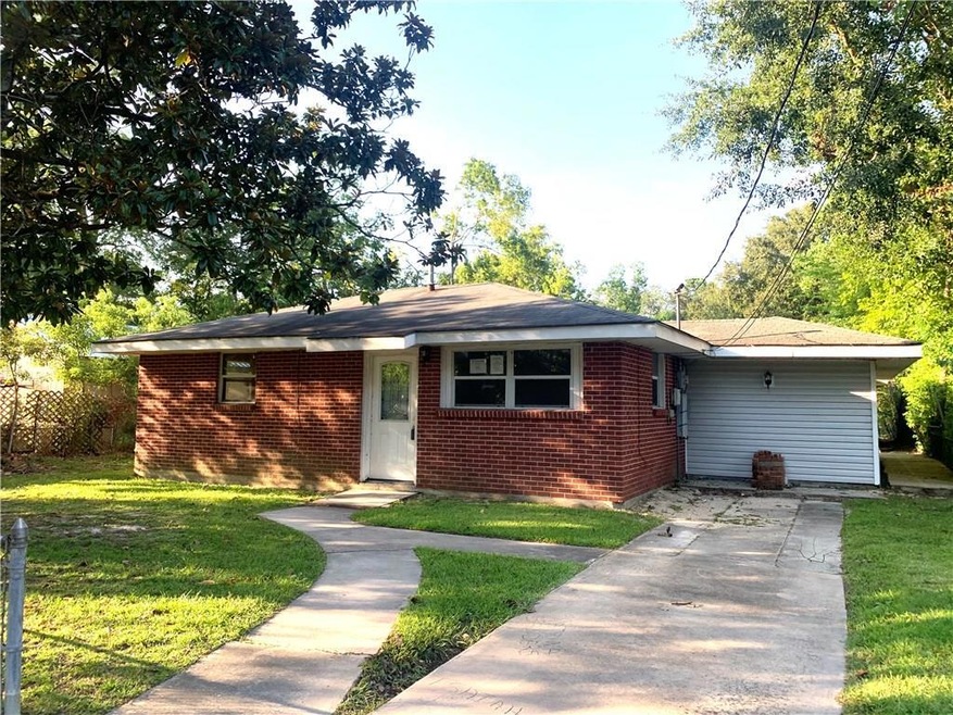 334 Clara St, Slidell, LA 70458 - photo 1