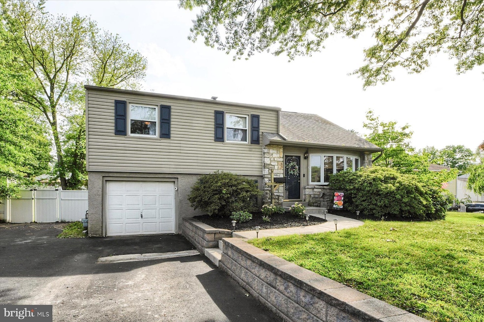 1100 Columbia Ave, Lansdale, PA 19446 - photo 1