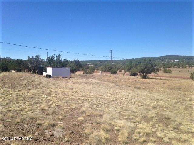 1176 W Edgewood Dr, Ash Fork, AZ 86320 - photo 1