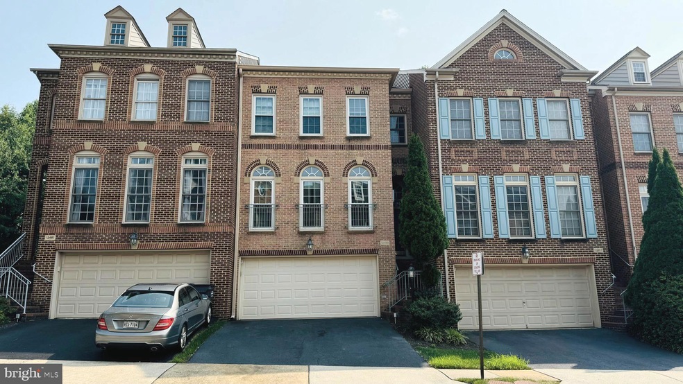 12459 Rose Path Cir, Fairfax, VA 22033 - photo 1