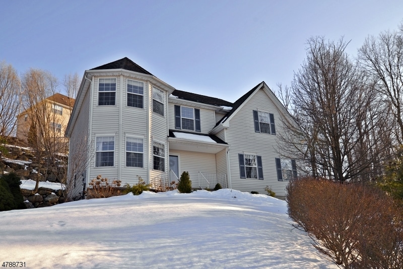 15 Butternut Ct, Hackettstown, NJ 07840 - photo 1