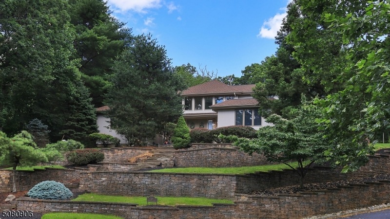 29 Deer Path Cir, Green Brook, NJ 08812 - photo 1