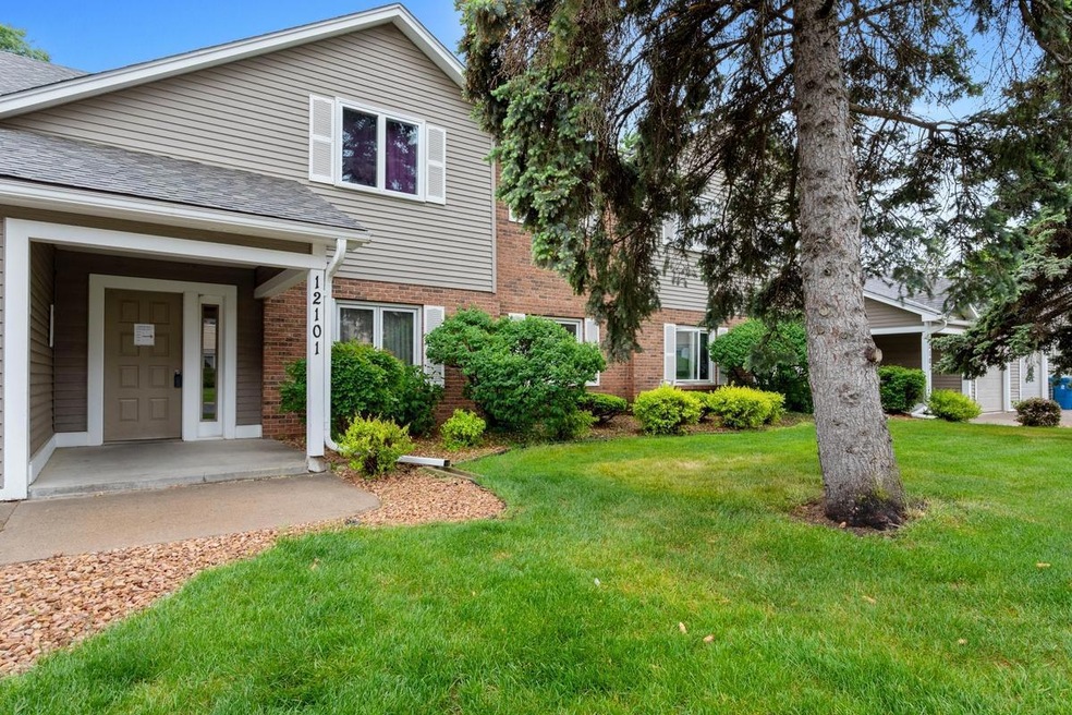 12101 Grouse St NW unit 101, Coon Rapids, MN 55448 - photo 1