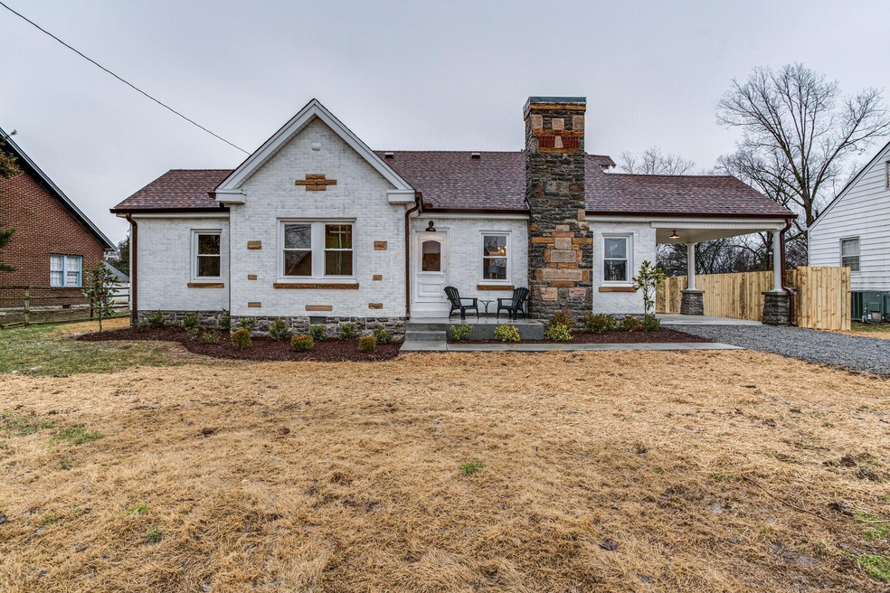 1002 S Cannon Blvd, Shelbyville, TN 37160 - photo 1