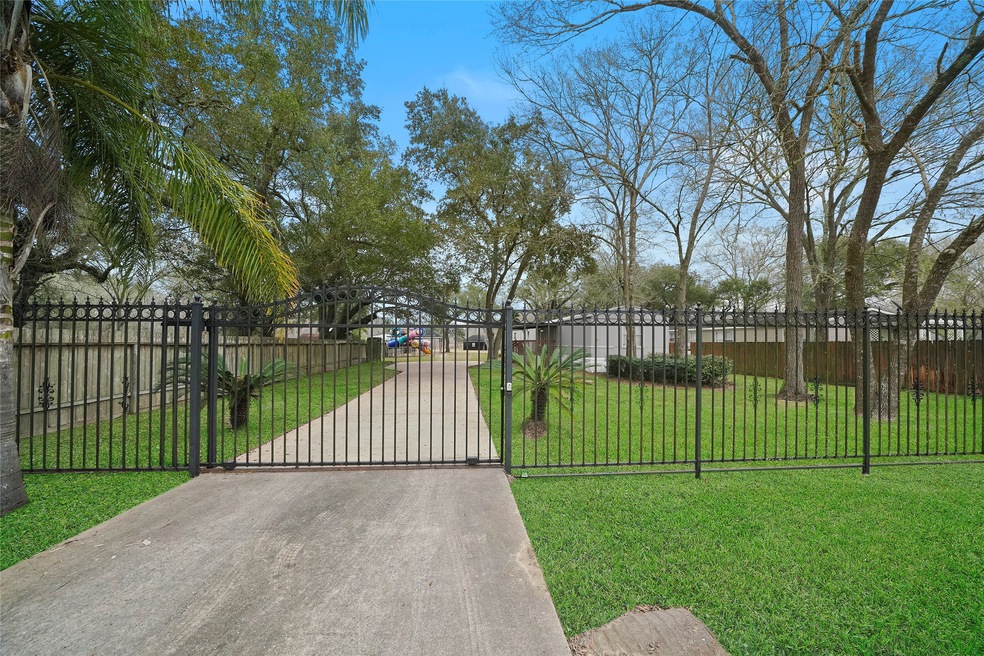 7003 County Road 865, Alvin, TX 77511 - photo 1