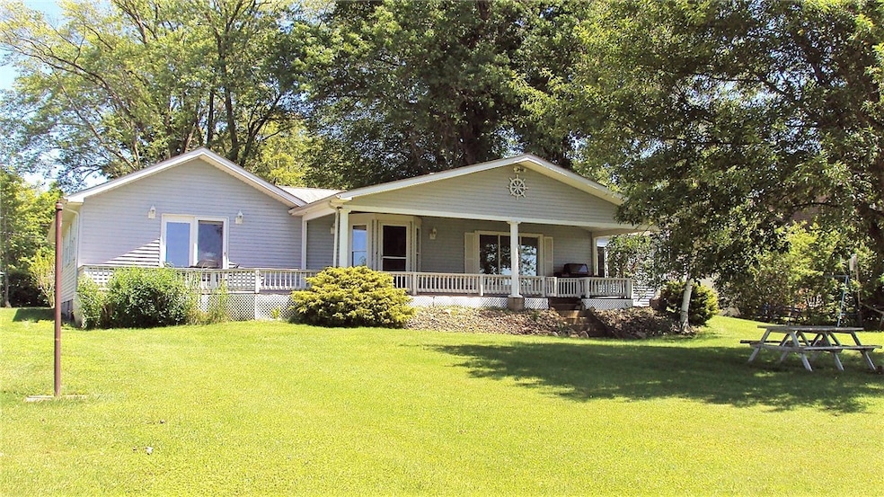 Fantastic decks and porches towards the lake -- be