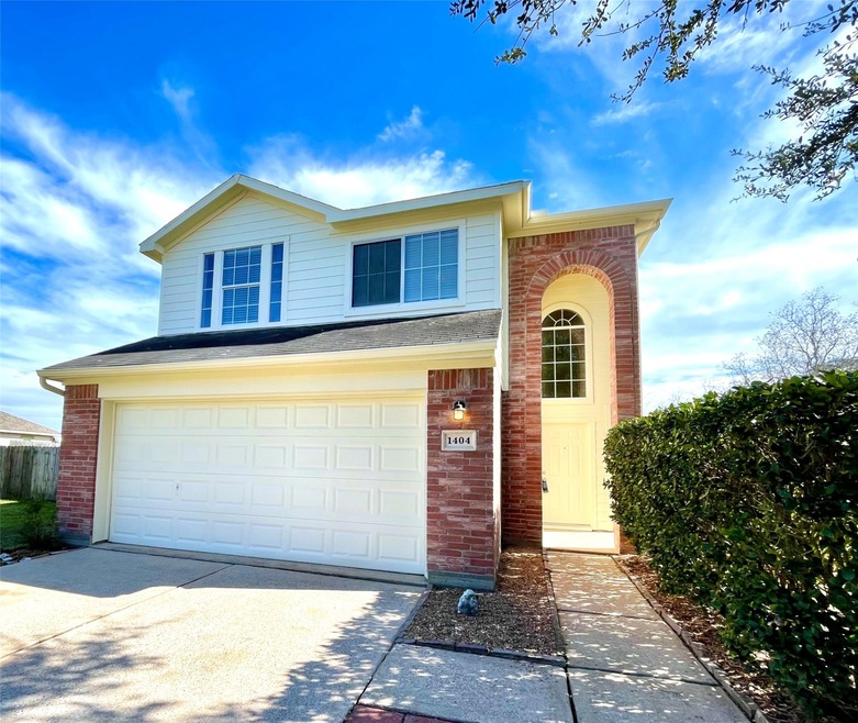 1404 Barras St, Alvin, TX 77511 - photo 1