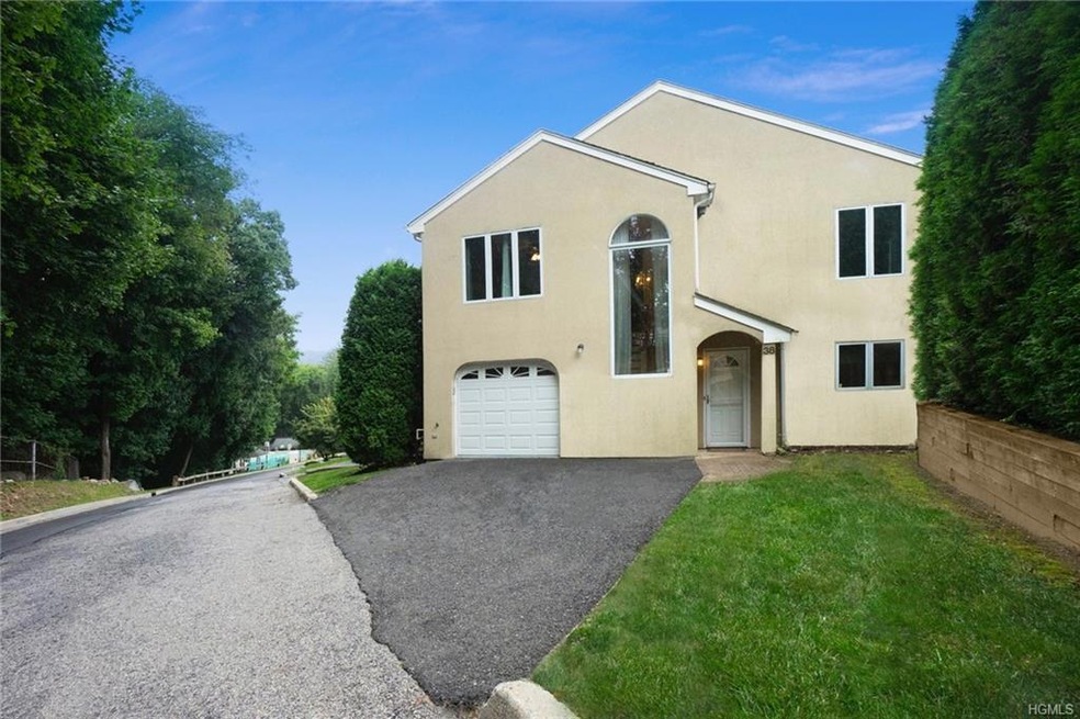 100 Chateau Ln unit 38, Hawthorne, NY 10532 - photo 1