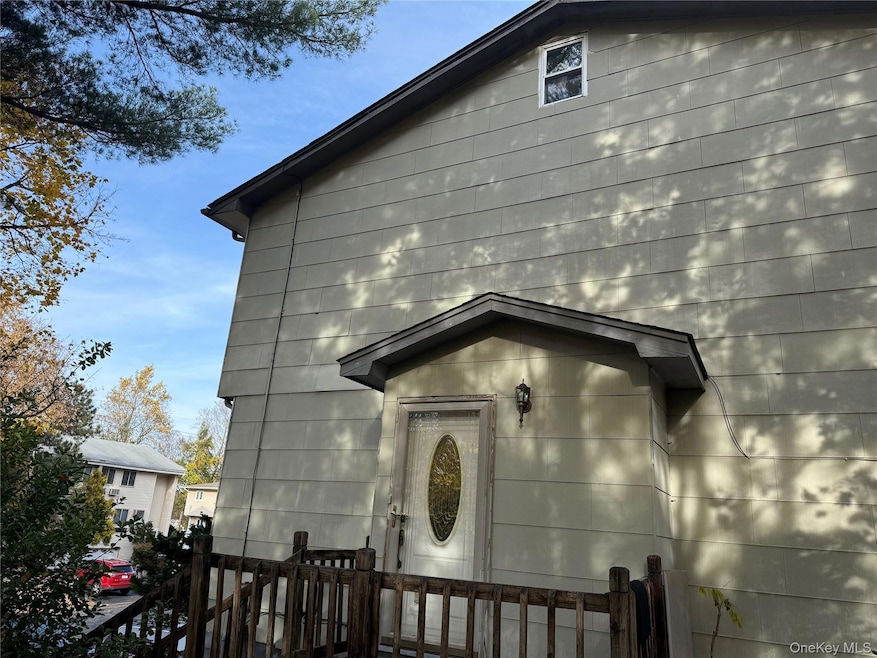 49 Phyllis Dr, Pomona, NY 10970 - photo 1