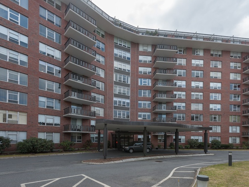 Imperial Towers unit 3, Chestnut Hill, MA 02467 - photo 1