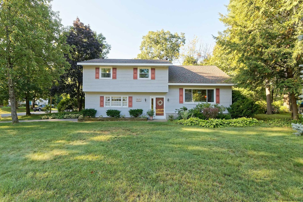 814 Greenwood Dr, Ballston Spa, NY 12020 - photo 1