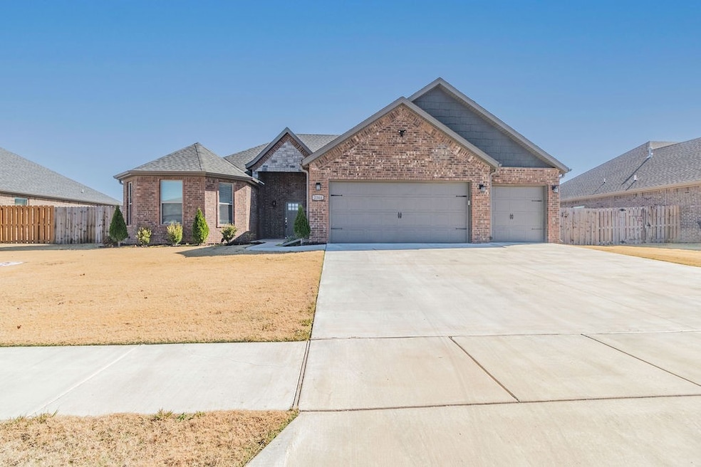 2364 Stonemill Dr, Fayetteville, AR 72701 - photo 1