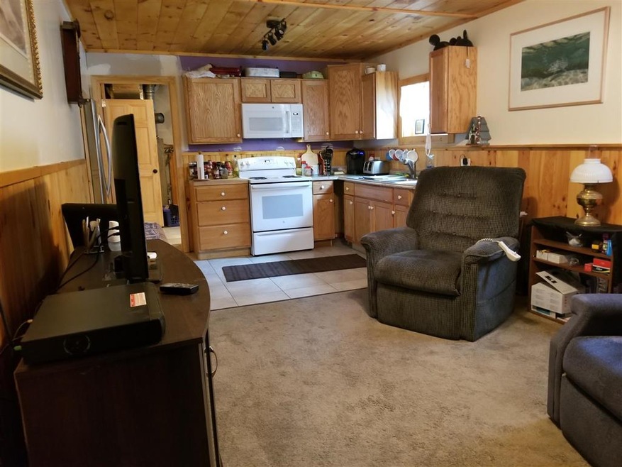 156 2nd Nh Turnpike, Claremont, NH 03743 - photo 1