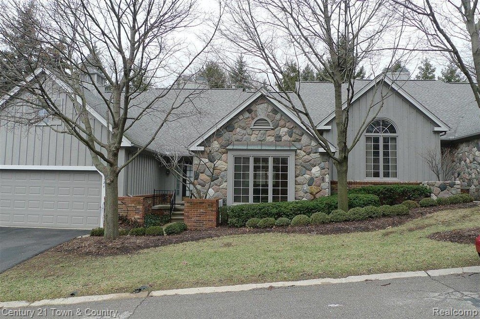 Fabulous walk-to-town location!