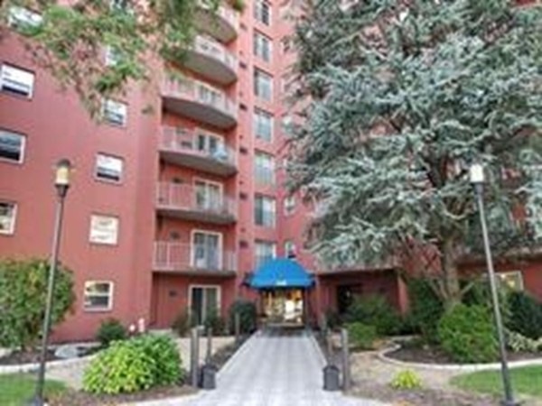 Sagamore Place Condominiums unit 109, Quincy, MA 02171 - photo 1