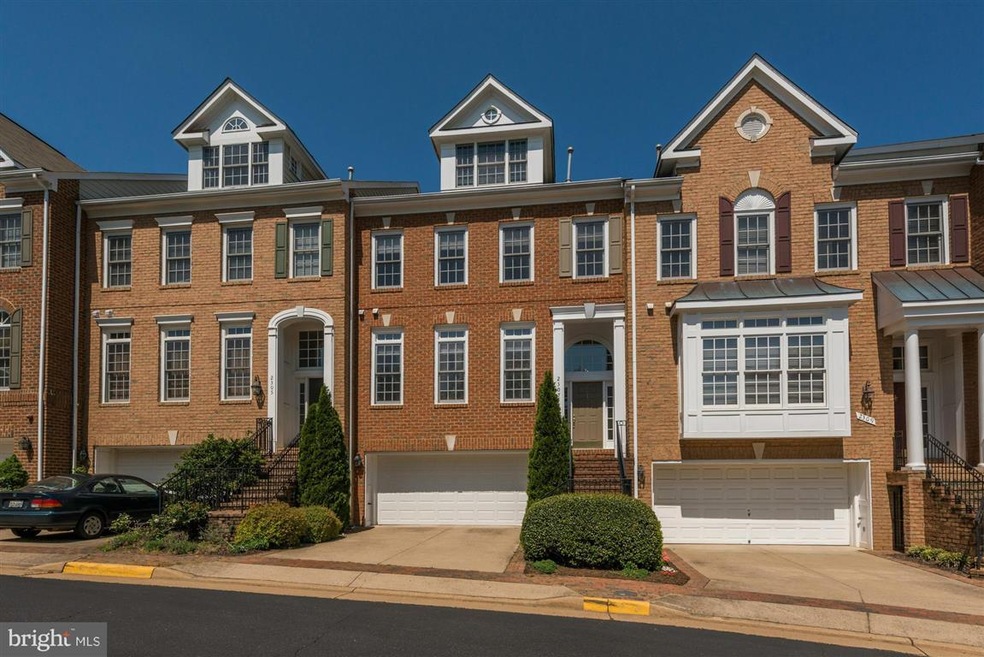 2307 Sawtooth Oak Ct, Vienna, VA 22182 - photo 1