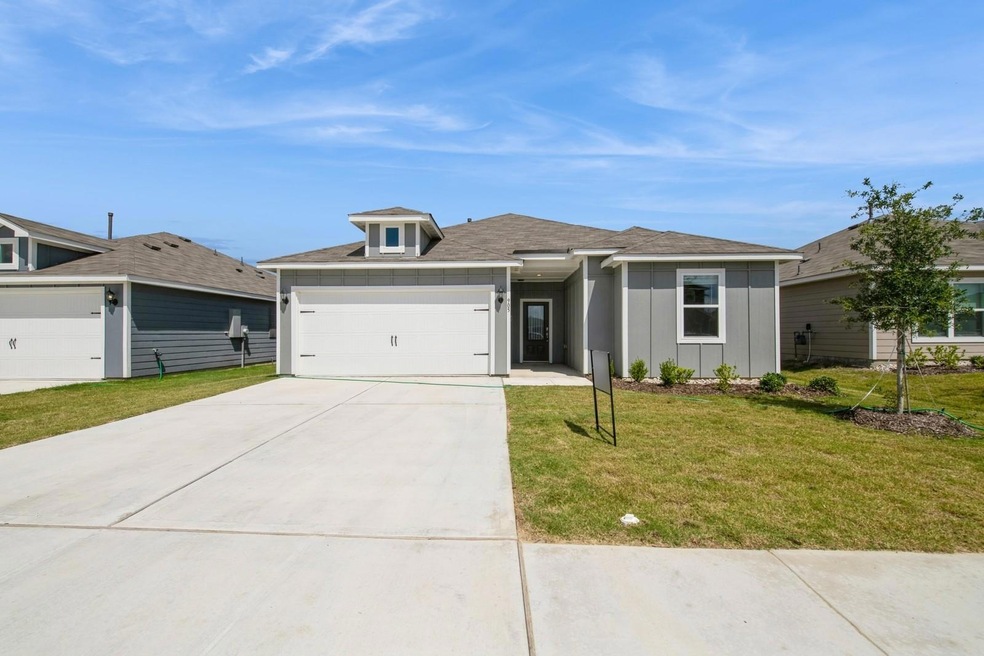 905 Mountain Goat Ln, Fort Worth, TX 76108 - photo 1