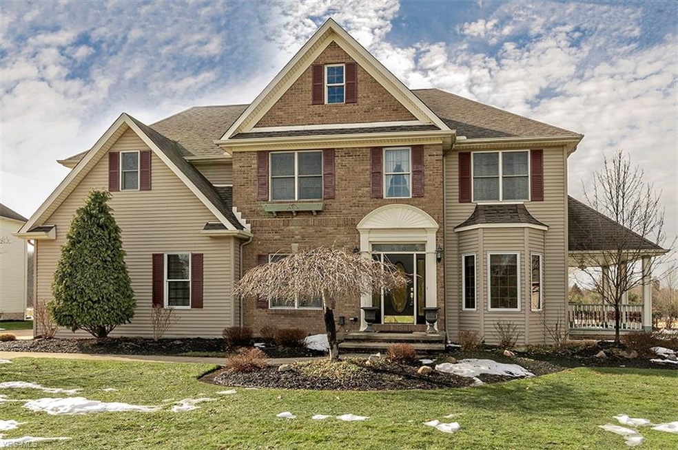 9562 Amberwood Ct, Broadview Heights, OH 44147 - photo 1