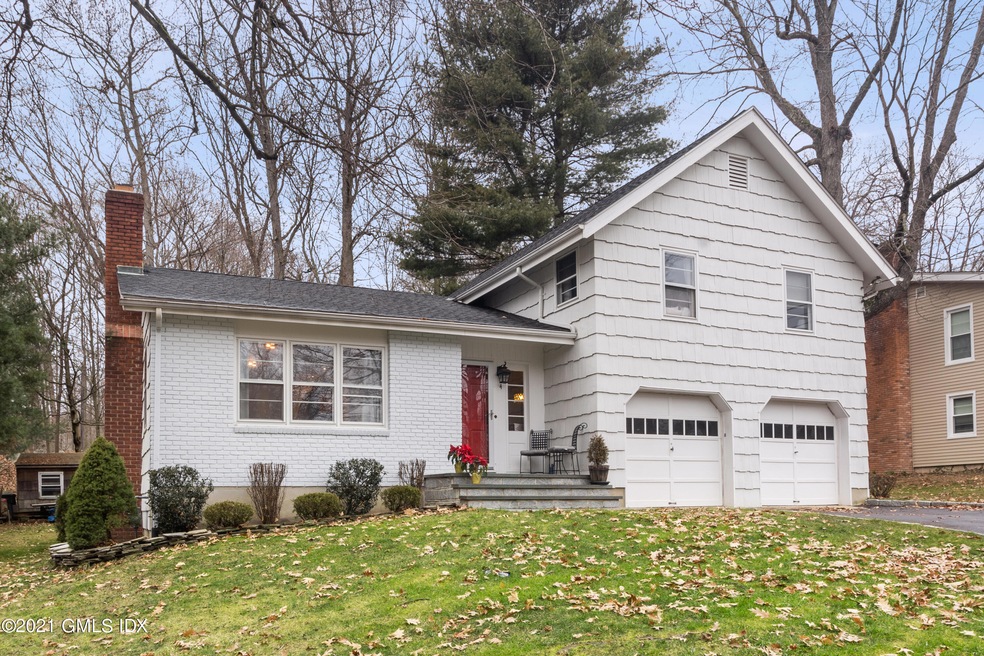 4 Wyndover Ln, Cos Cob, CT 06807 - photo 1