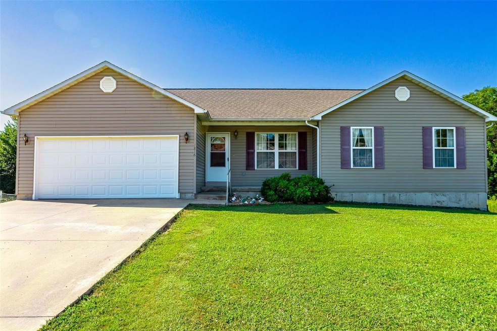 1816 Oak Knoll Dr, Farmington, MO 63640 - photo 1