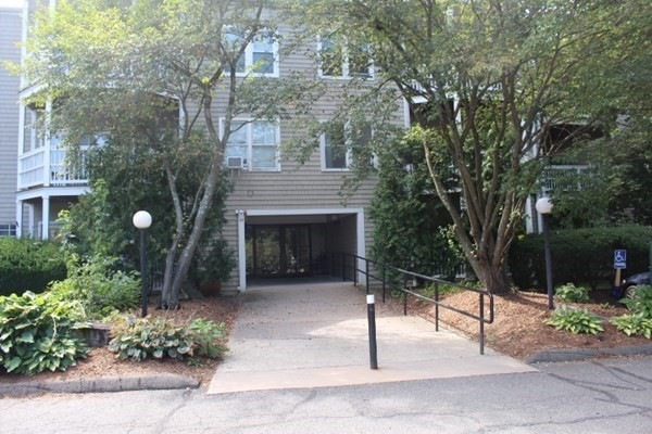 23 Randolph Place unit 307, Northampton, MA 01060 - photo 1