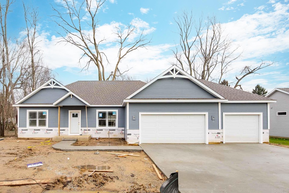 104 Lavender Ct unit 14, New Carlisle, IN 46552 - photo 1