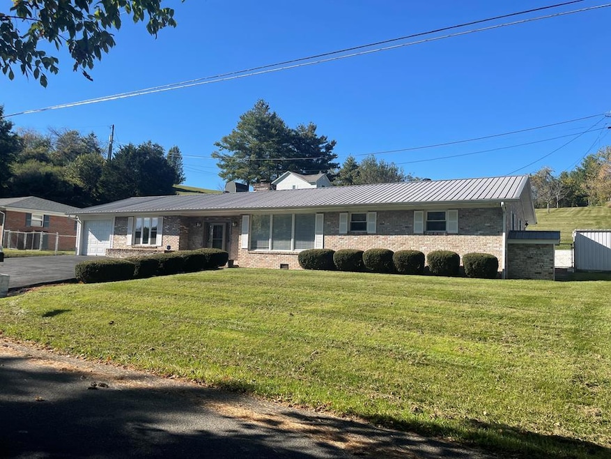 Under Contract $225,000