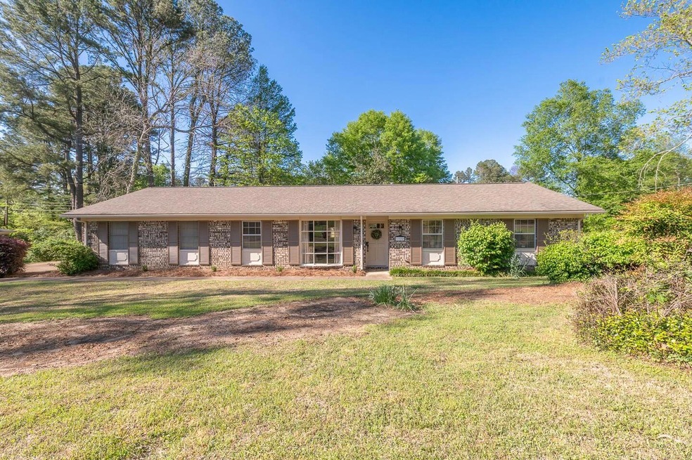 Under Contract $319,000
