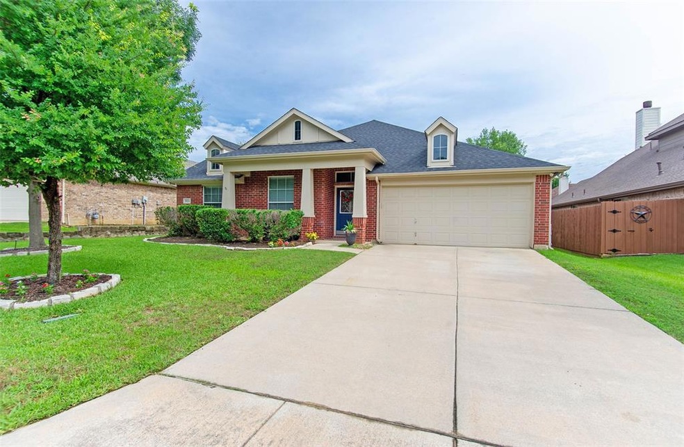921 Park Forest Dr, Hurst, TX 76053 - photo 1