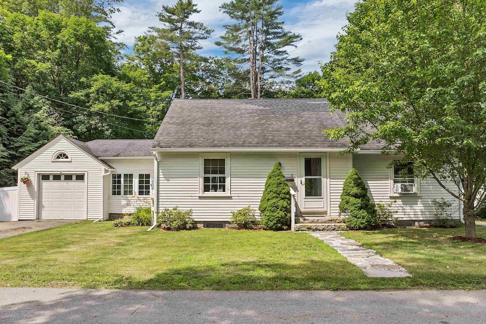 6 Davis St, Concord, NH 03301 - photo 1