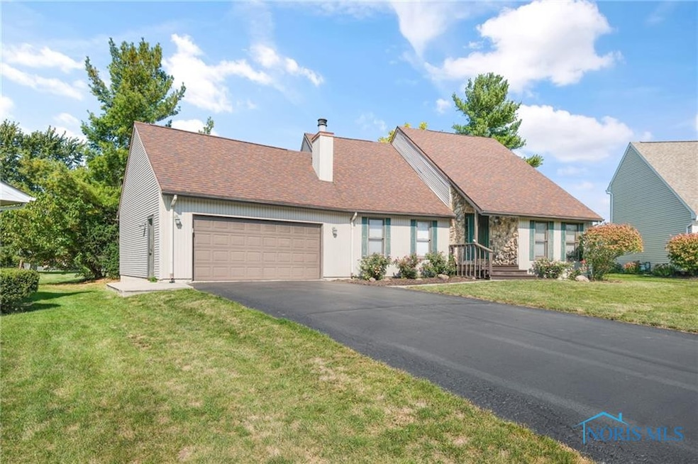 236 Waddle St, Findlay, OH 45840 - photo 1