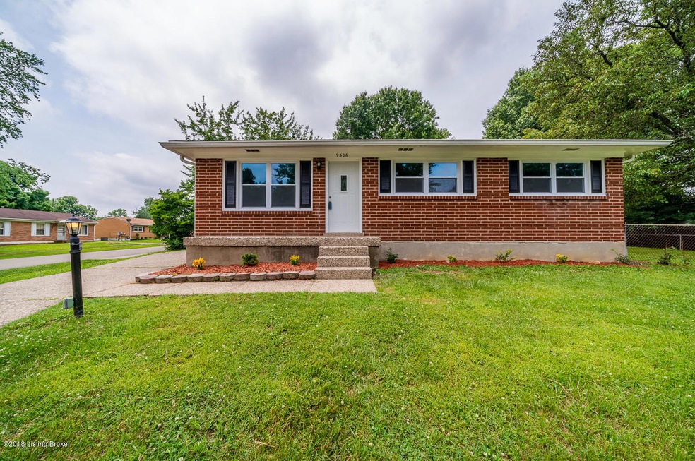 9306 Lantana Dr, Louisville, KY 40229 - photo 1